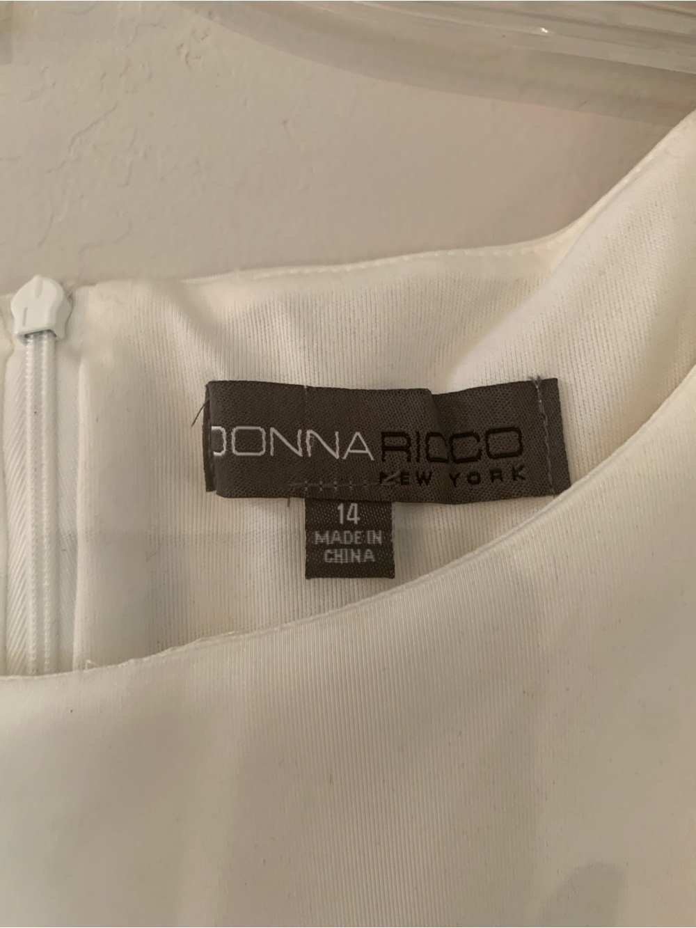 Donna Ricco White Sleeveless Mini Dress with Chic Mode Ruffle Hem Detail 14 NWT - Picture 4 of 8